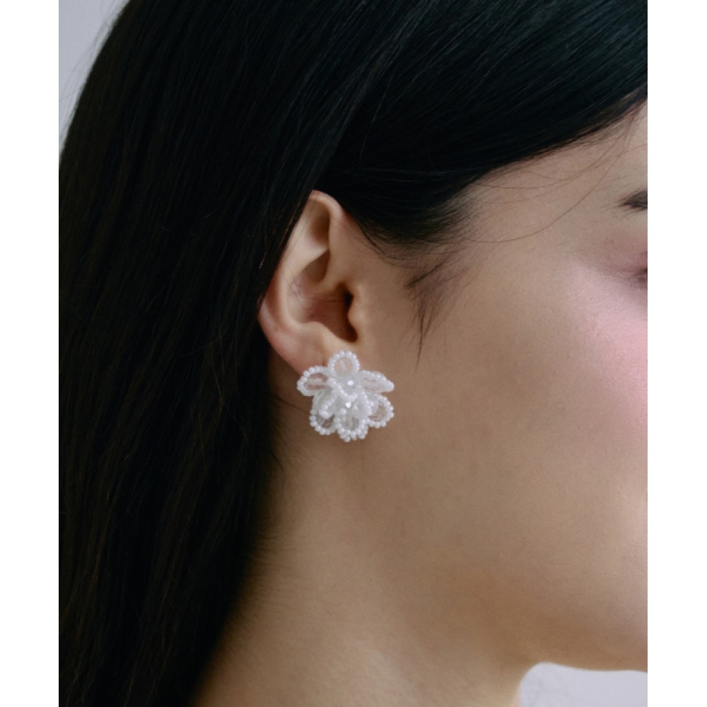 HAS HSU022 ホワイトフラワースタッドデコレーション