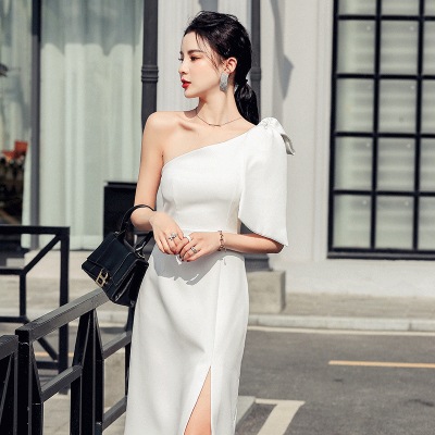 ワンピース デート 膝丈 ひざ丈 スリット かわいい 大人可愛い きれいめ シンプル カジュアル 大人 上品 おしゃれ お洒落 主役級 存在感 春 夏 秋 10代 20代 30代 レディース 女性用 5,382円