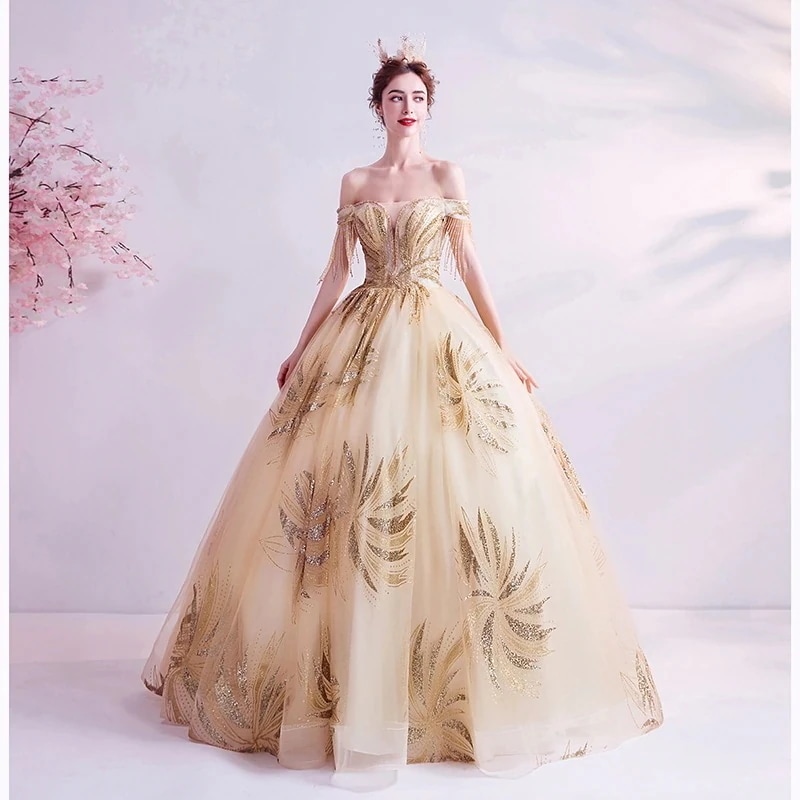 【急速出荷】ドレス着撮影刺繍ウエディングドレストレーンタイプ披露宴ブライダル花嫁ドレスオシャレスレンダーライン演奏会ドレス発表会ドレス　ゴールデン