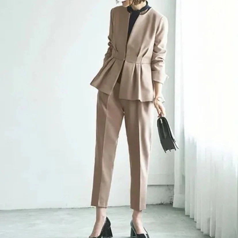 感をかもし出す ジャケット ボウタイブラウス テーパードパンツ 入学式 卒園式 ママスーツ セレモニースーツ 2点セット レディース36495