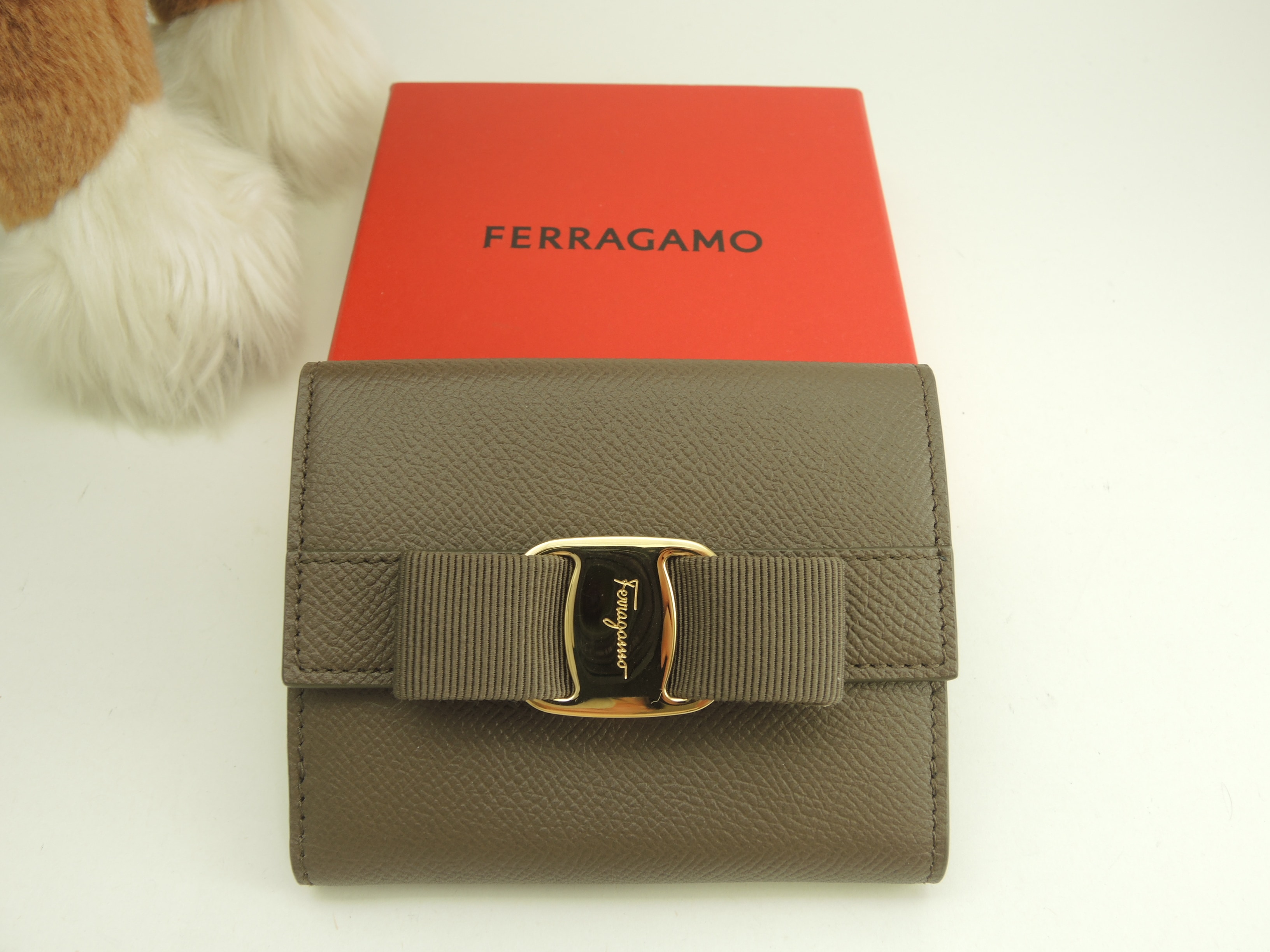 コンパクトウォレット ヴァラリボン レザー灰 2折財布 未使用@IY-22A926