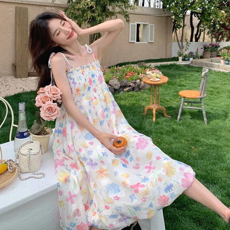 夏かわいい甘い女の子ドーパミン花サスペンダードレス 2024 新しい女性のホットスタイル小柄な花のつぼみロングスカート