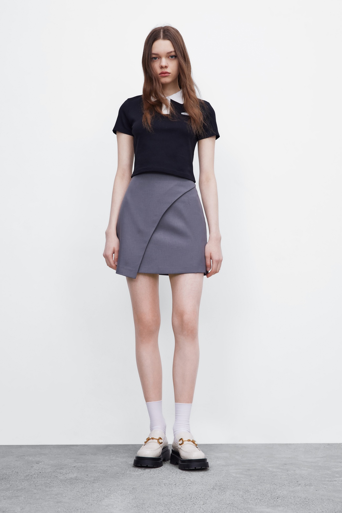 春 夏 婦人服 トレンド カレッジ風 コントラストカラー プリント 半袖 シャツ ブラック ホワイト グレー XS S M L XL トップス Tシャツ シャツ 袖あり 半袖 かわいい 大人可愛い