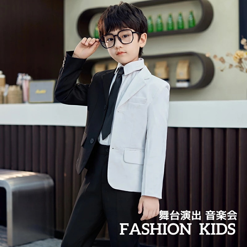 【人気商品超目玉】子供服 キッズ服 子供スーツ スーツセット 高級感 上品 黒白 男の子スーツ 舞台演出 格好良い 音楽会 演奏会 結婚式 礼服 司会 キッズスーツ お揃い ジャケット シャツ パンツ 4,636円