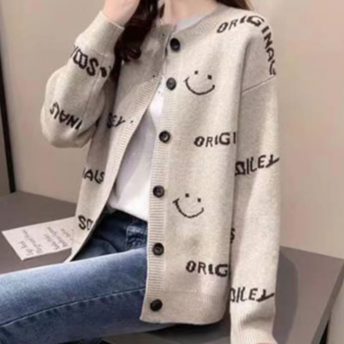 トップス デート カットソー ニットソー セーター カーディガン 袖あり 長袖 かわいい 大人可愛い きれいめ シンプル カジュアル 大人 上品 おしゃれ お洒落 主役級 存在感 春 秋 冬 10代