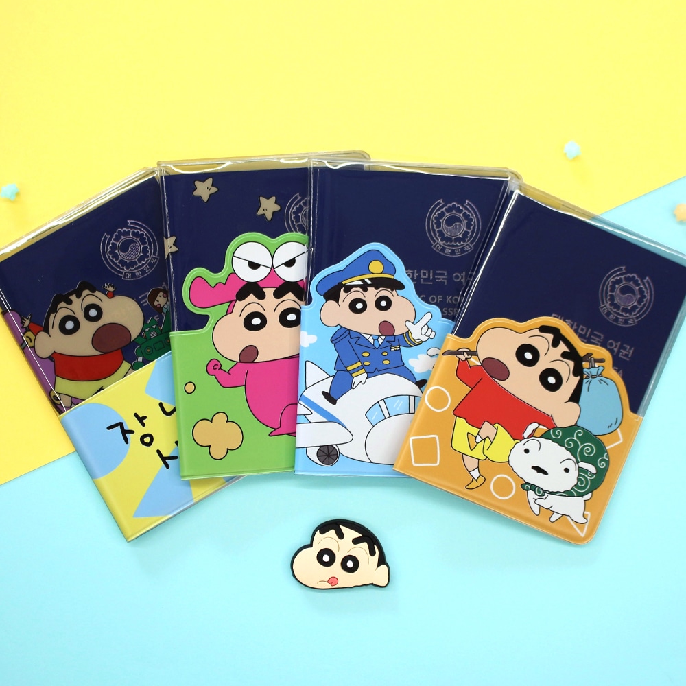 Qoo10] ロマネ クレヨンしんちゃん 透明パスポートケース