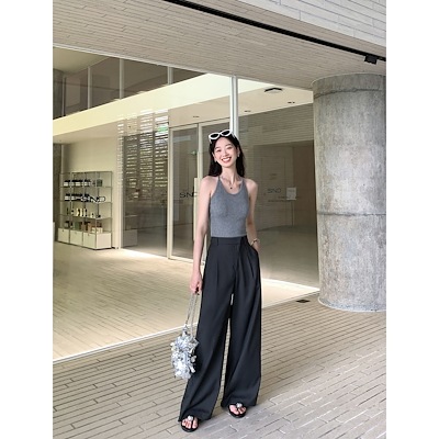デザイン感のある黒いワイド脚のズボンの女性の夏のゆったりとした感じの筒のカジュアルなモップのズボン