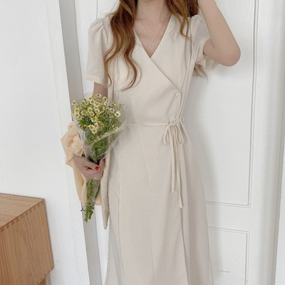 ワンピース デート 袖あり 半袖 Vネック かわいい 大人可愛い きれいめ シンプル カジュアル 大人 上品 おしゃれ お洒落 主役級 存在感 夏 10代 20代 30代 レディース 女性用 OL