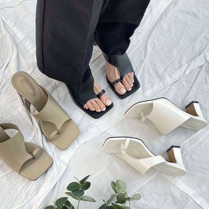 3color ユニークなスリットデザイン スクエアトゥ 6.5cmヒール 親指リング．トング ヒールサンダル．ミュール 4,752円