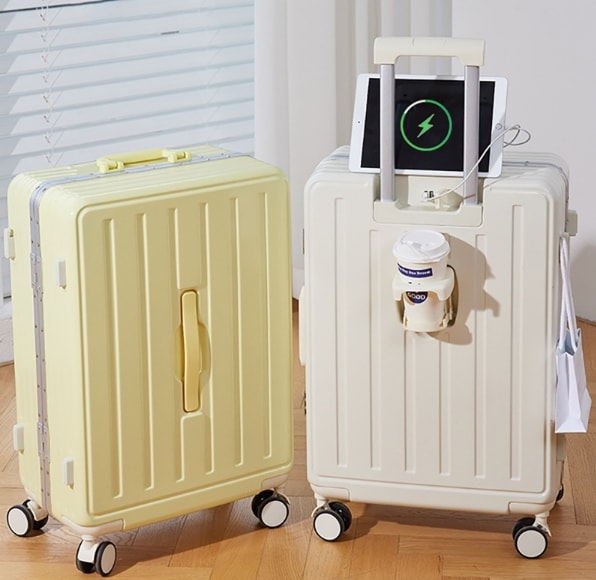 キャリーケース スーツケース 機内持ち込み USB充電可能 軽量 360回転キャスタ ins人気 短途旅行 8,428円