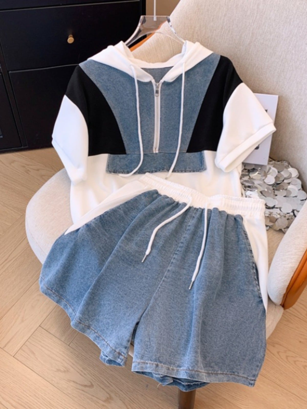 セットアップ 2025 夏 新作 キャップファスナー突き出しカラーTシャツワイドパンツ2点セット