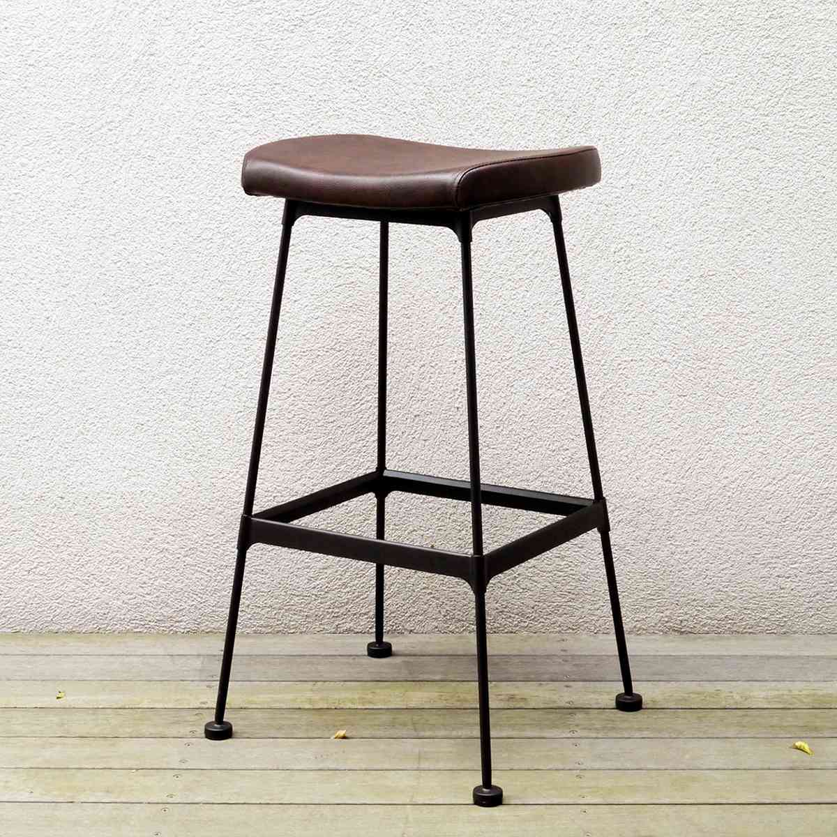 カウンタチェア シンプル 天然皮革調 スタイリッシュ ハイチェア バーチェア チェア 椅子 完成品 レザー調 背もたれなし スチール脚