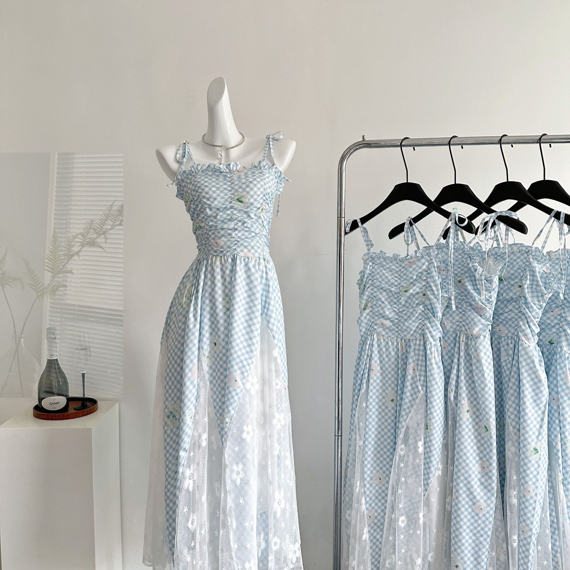 【急速出荷】一目惚れブルーのきれいなレースレースのパッチワークスカート