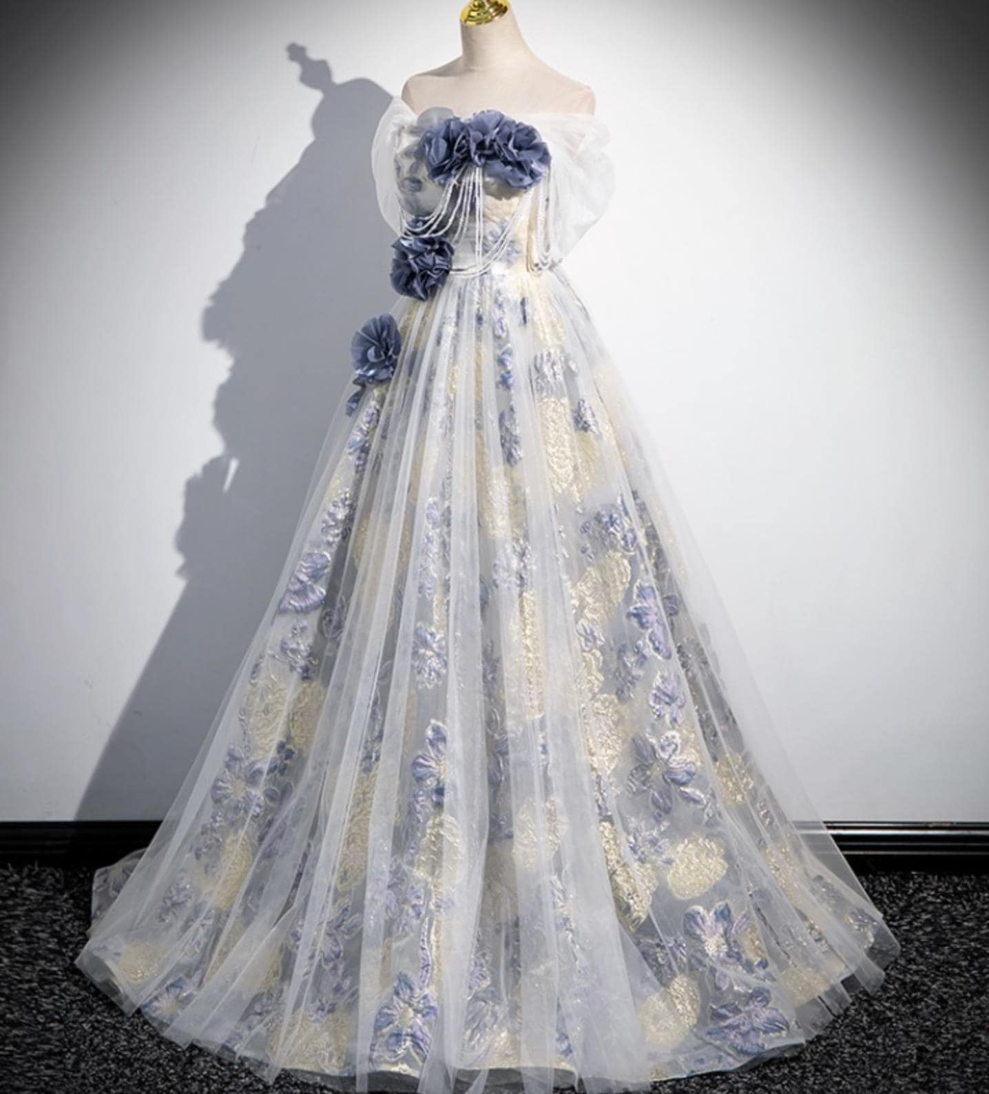 【SNS大人気】XS-3XL レディース　ウェディングドレス　カラードレス 結婚式　花嫁 披露宴　刺繍 二次会 パーティードレス 演奏会 お嫁さん 発表会 　ブルー