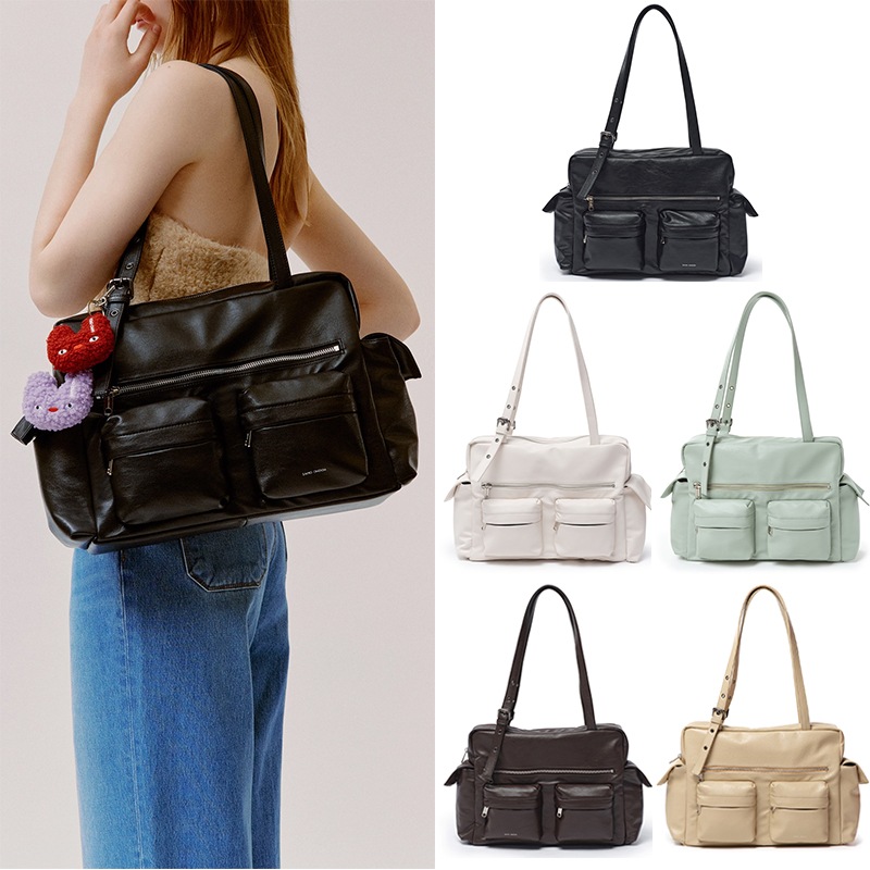 [韓国アイドル人気］Pocket utility bag L nappa