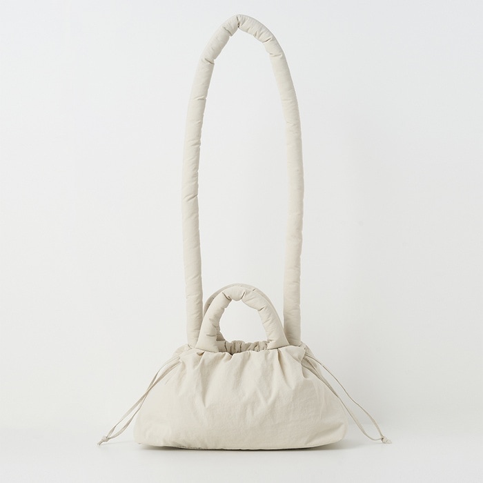 【URAGO】 DRAWSTRING PADDING BAG : 2COLOR