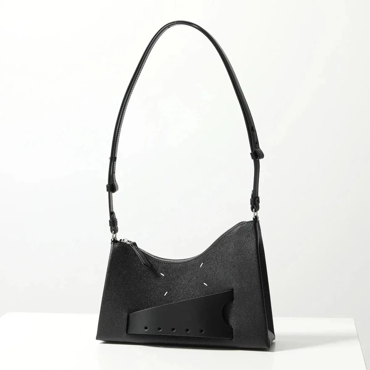 MAISON MARGIELA メゾンマルジェラ ホーボーバッグ Snatched スナッチト SB1WG0054 P4745 レディース レザー ハンドバッグ