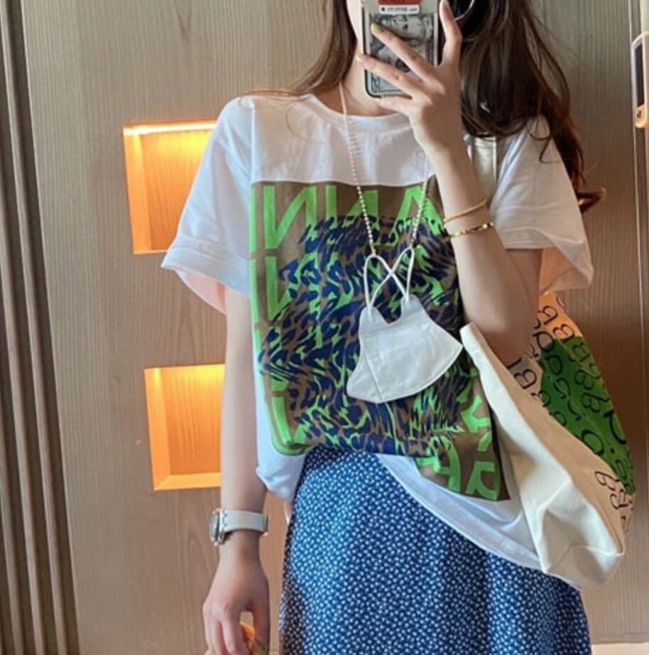 トップス デート かわいい 大人可愛い きれいめ シンプル カジュアル 大人 上品 おしゃれ お洒落 Tシャツ 半袖 ラウンドネック 春夏 個性的 アニマル プリント ホワイト 休日 アウトドア モテ