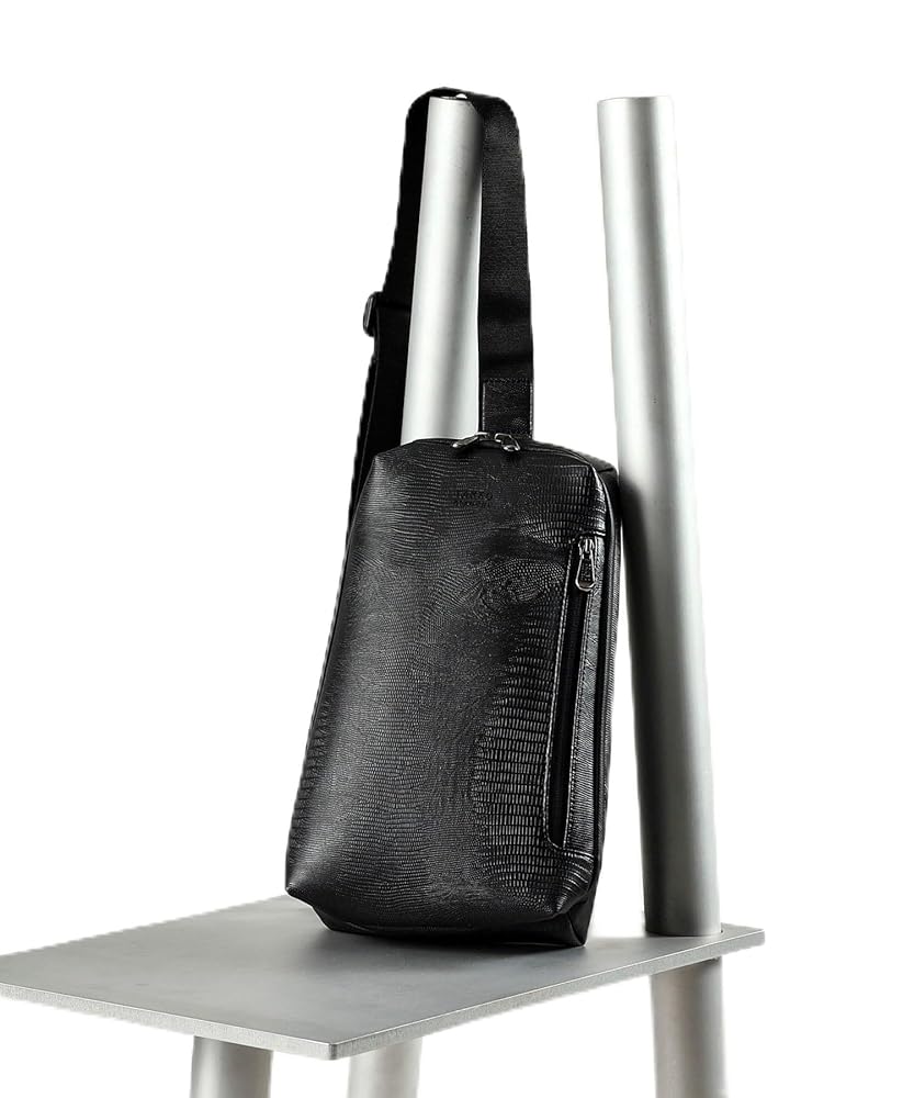 [ タケオキクチ ] ボディバッグ・ウエストポーチ 【撥水】ライトウェイト ボディバッグ G8701064 メンズ クロコ柄 ブラック(519) 00(FREE)