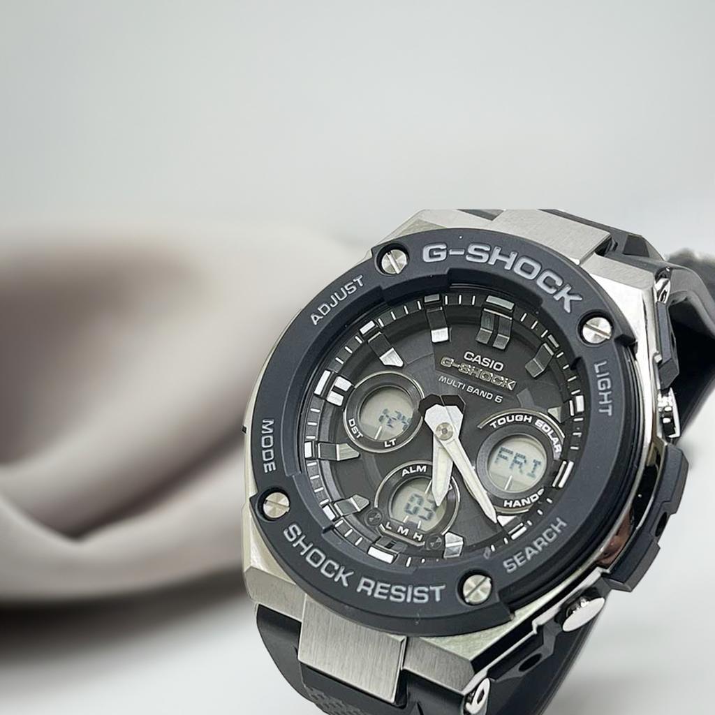 【人気のGスチール】GショックG-SHOCK カシオ メンズウオッチ アナデジ GST-W300-1AJF 電波ソーラー 大人のG-SHOCK Gスチール ダウンサイジング プレゼント 腕時計 ラッ