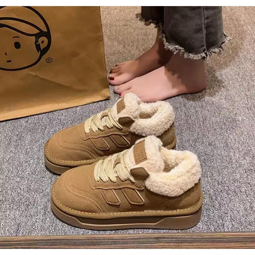 【急速出荷!】スニーカー レディース 靴 裏ボア 裏起毛 フラットシューズ フィクファー もこもこ あったか 防寒 カジュアル レースアップ 歩きやすい 5,123円