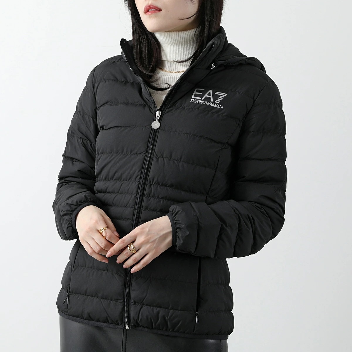 EA7 EMPORIO ARMANI エアセッテ エンポリオアルマーニ ジャケット 8NTB23 TNF8Z レディース 中綿 フード付 パッカブル ロゴ 1200 BLACK