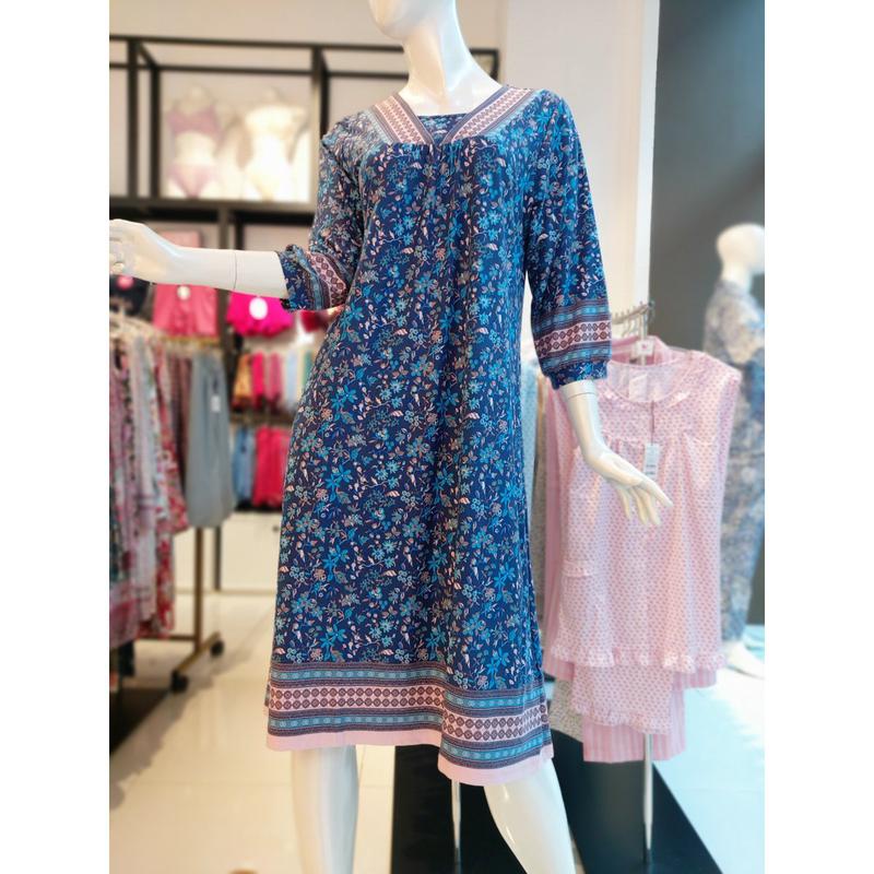 [釜山店] []ポリ起毛ボーダー捺染ワンピース(VEV3884L NB)