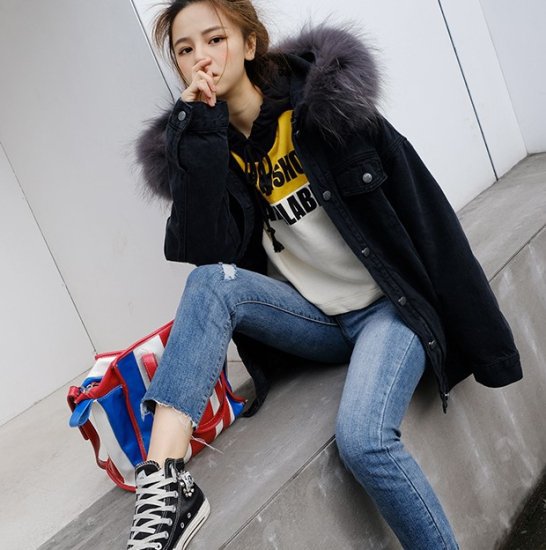 デニムジャケット ファー付きジャケット フード付き ラクーンファー 裏起毛 ミディアム丈 体型カバー 黒 ブラック レディース モード カジュアル ファーフード Gジャン 暖か 小さいサイズ 秋冬