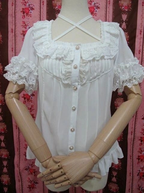 2026新入荷！【早割り】 ロリータ シフォンブラウス 春夏秋 レディース ゴシック 半袖 可愛い ゆめかわいい ゴスロリ オシャレボタン クロスリボン 白 黒 多層レース 半袖 XS