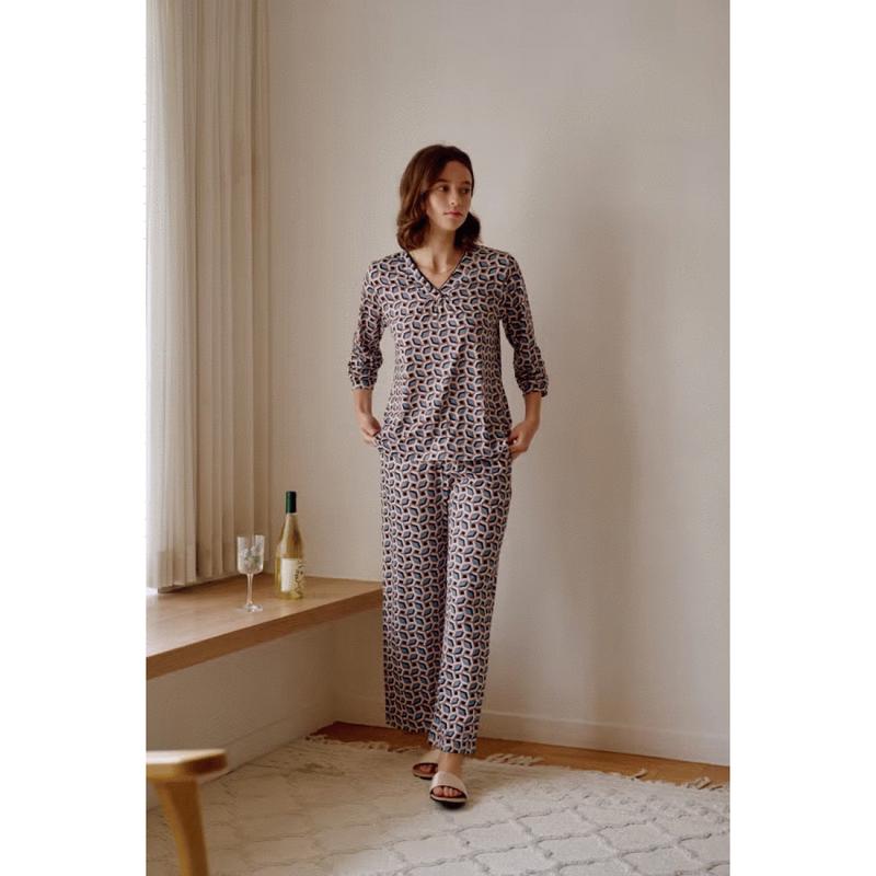 []VEP2729S ポリスパン素材の伸縮性が良く軽い女性用室内着セット