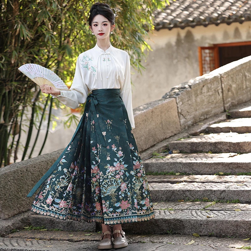 ワンピースドレスドレス織りゴールドホースフェイススカートスプリングセット 2025重業界のメイクアップブロッサムブロケード漢服 5,284円