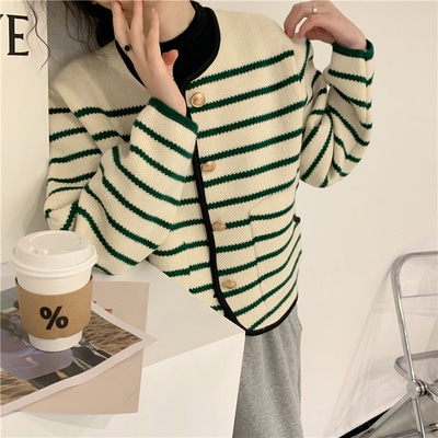 アウター デート カーディガン ジャケット 上着 袖あり 長袖 かわいい 大人可愛い きれいめ シンプル カジュアル 大人 上品 おしゃれ お洒落 主役級 存在感 春 秋 10代 20代 30代