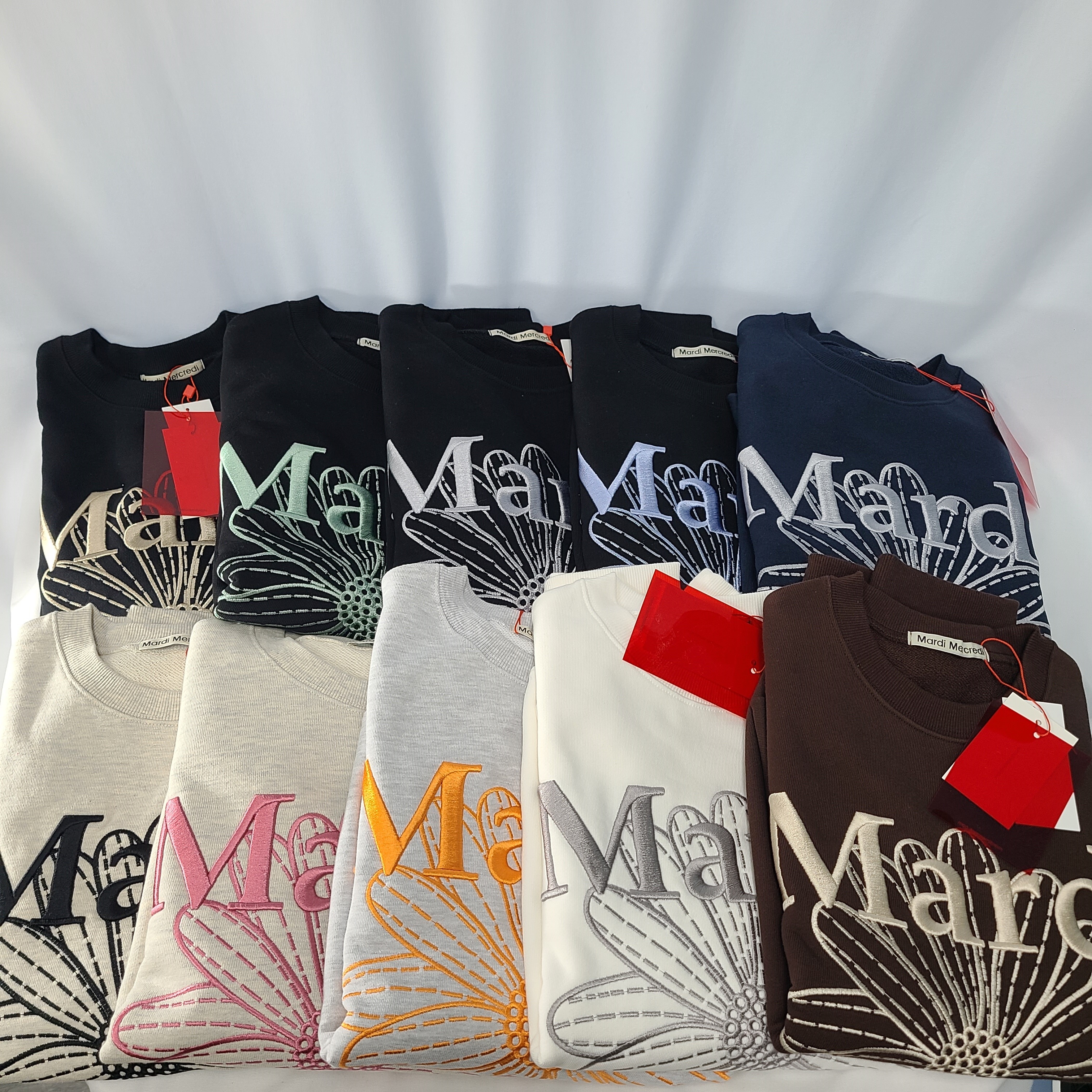 [MARDl] TWICEサナ着用 !!関税なし 24FW-25SS SWEATSHIRT FLOWERMARDI NEEDLEWORK カラーフラワー刺繍スウェットシャツ