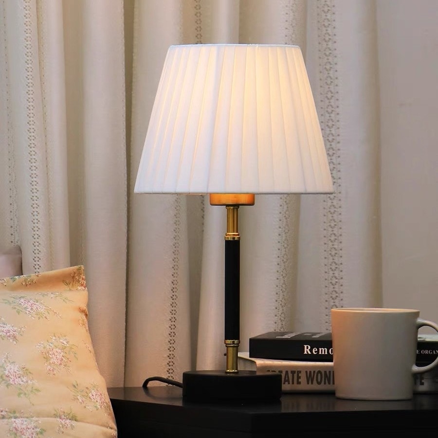 中国標準220 vライトラグジュアリーデスクランプランプベッドルームベッドサイドランプシンプルモダンタッチセンシングデスクランプノルディックデスクランプダミブルタッチデスクランプ 22222