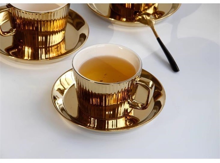スタイル シンプル 牛乳カップ 午後ティーカップ 陶磁器カップ コーヒーカップ皿 セット 金メッキ色 マグカップ 家庭用カップ 4,866円