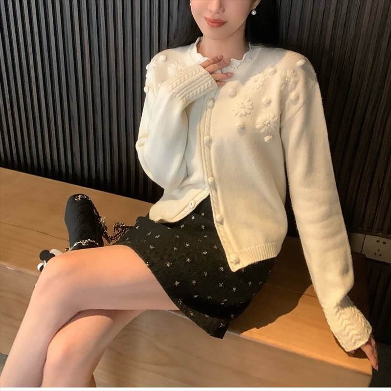 トップス カーディガン レディース 長袖 ハイネック ミディアム丈 前開き ボタン 立体模様 かわいい 大人可愛い きれいめ シンプル 上品 おしゃれ かっこいい カジュアル こなれ感 個性的 主役級 4,869円