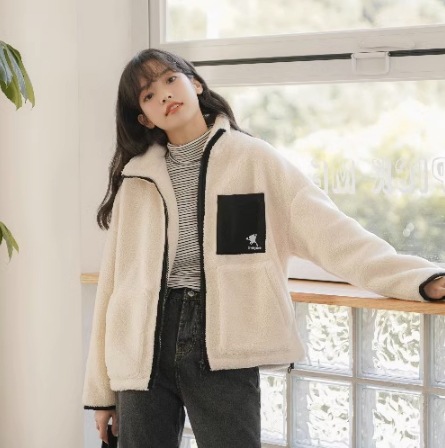 ウール 羊 ラム トップス 袖あり 長袖 ジッパー ジップ 襟付き もこもこ モコモコ ふわふわ ファスナー ポケット 前開き 快適 着心地 かわいい 大人可愛い きれいめ シンプル カジュアル 大人