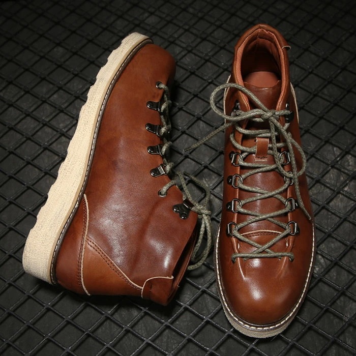 ワークブーツ メンズ スニーカー ショートブーツ レザー マウンテンブーツ 本革 ブーツ レースアップ ハイカット メンズファッション 春 秋 疲れない 歩きやすい シューズ 靴 革 防滑 保温 ワー