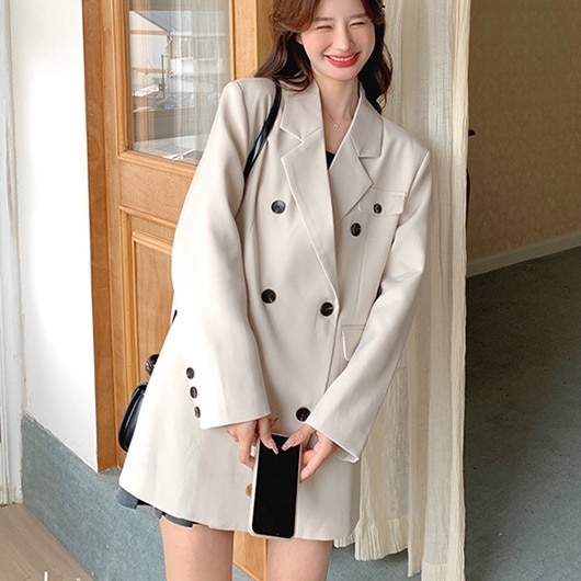 アウター コート ミディアム丈コート チェスターコート 長袖 襟付き 前開き ダブルボタン ポケット かわいい 大人可愛い きれいめ シンプル 上品 おしゃれ かっこいい カジュアル こなれ感