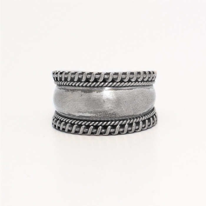 防弾少年団の「「RB」「Rbox Edgeリング銀925Rbrox Edgeリング銀925）」/韓国の人気ブランド 韓国正規品 韓国の人気商品 韓国ファッション 韓国ジュエリー デイリーアクセサリー