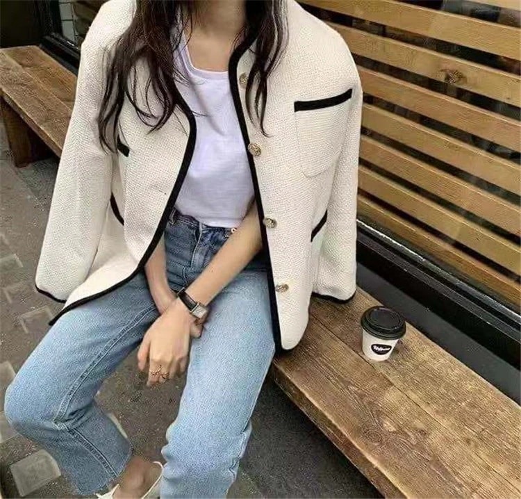 オフィスカジュアルにおすすめ セーター コート レトロ ラウンドネック 縫付 単体ボタン ニット