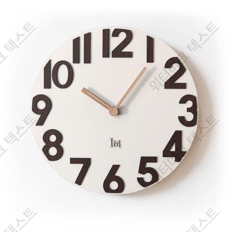 ロフトインテリア無騒音リビングルームの壁時計