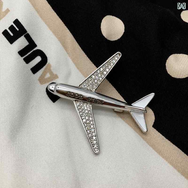 ブローチ おしゃれ ハイエンド レディース ファッション アクセサリー オールシーズン コサージュ ブローチ ピン 飛行機 ゴールド シルバー