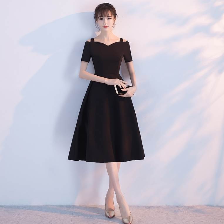 ラストチャンスパーティードレス ミモレ丈 膝丈 黒 無地 ワンピース ドレス フレアスカート オフショル 半袖 かわいい ガーリー 個性的 肩出し 結婚式 二次会 お呼ばれ ドレス フォーマル 演奏会