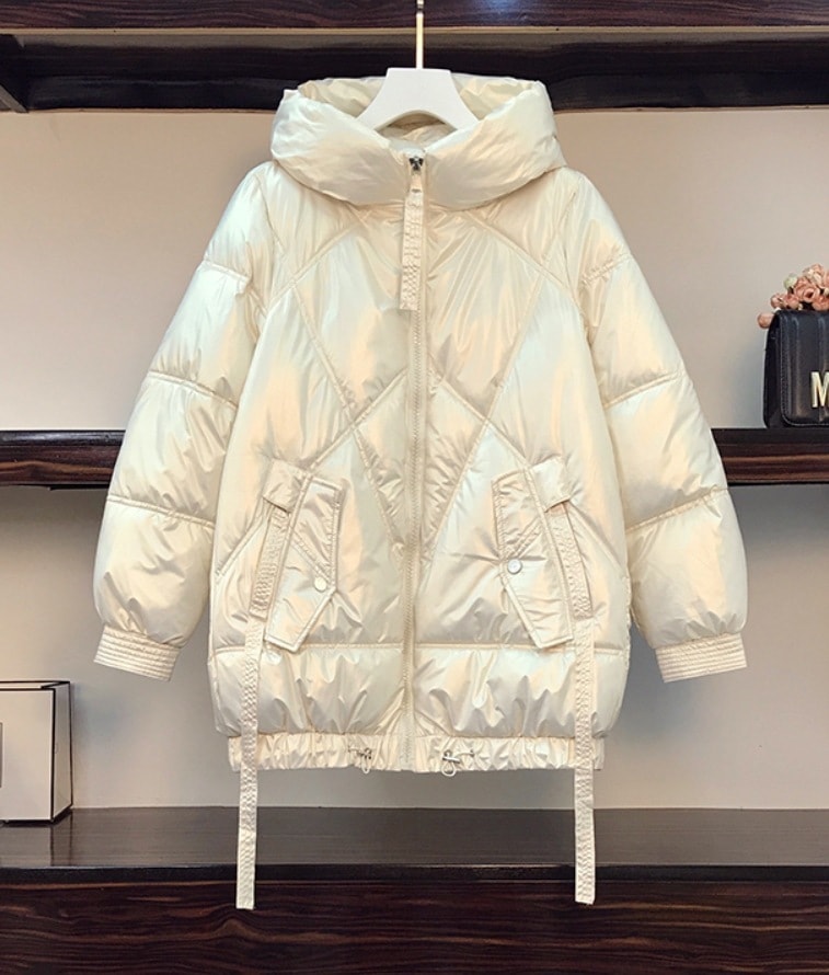 アウター デート モテアイテム ダウン コート フード キルティング 光沢感 可愛い きれいめ 上品 おしゃれ かっこいい 可愛い ラブリー キュート ガーリー クール モード系 セクシー