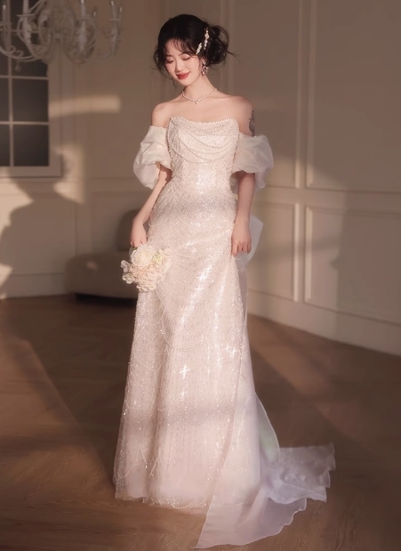 ウエディングドレス ベアトップ シークインチュール ふっくら柔らかなバックリボン 華やか 前撮り