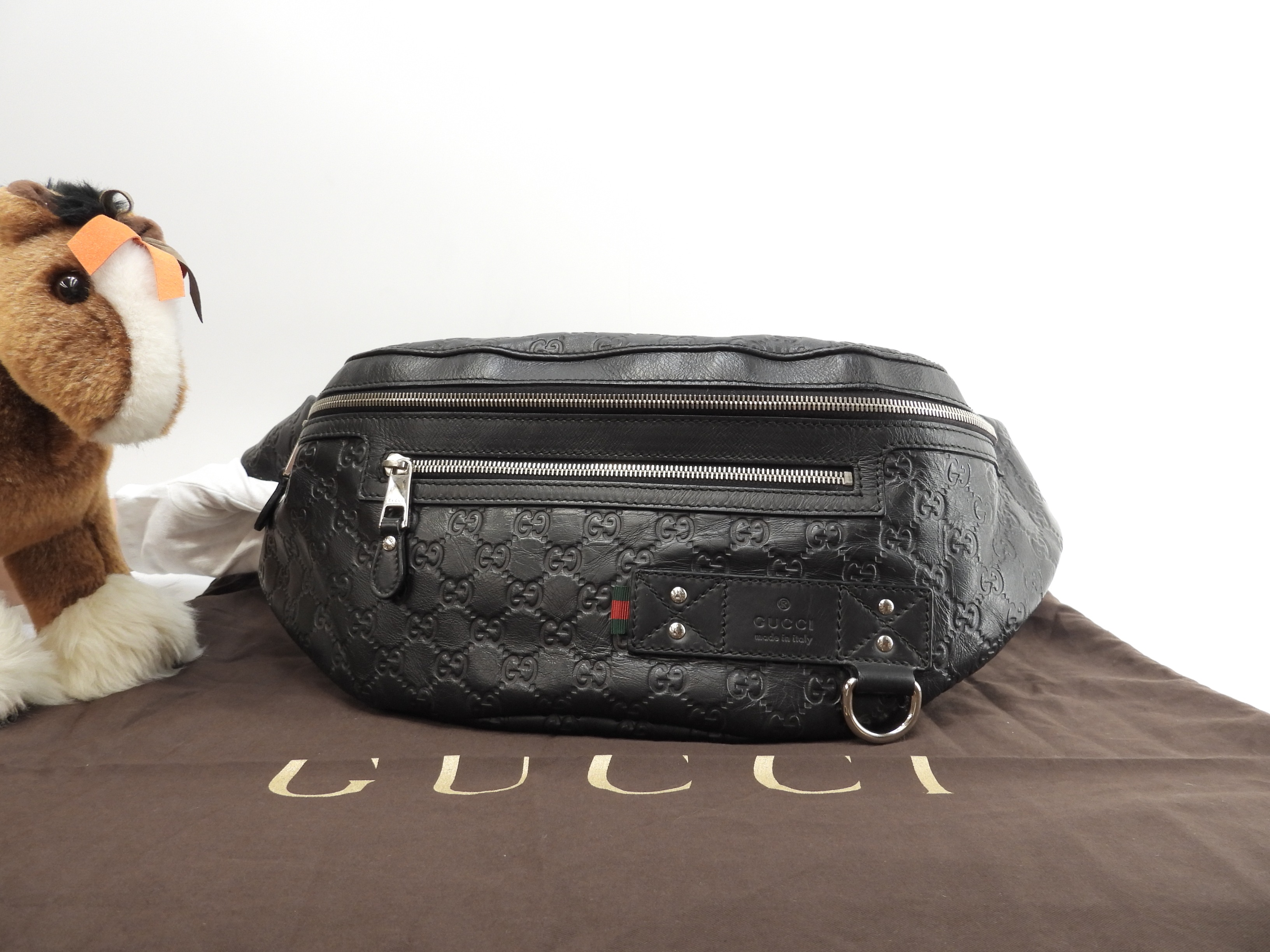 ボディバッグ大 GG シマレザー黒 斜掛ショルダーバッグ ウエストバッグ 美品@ 21