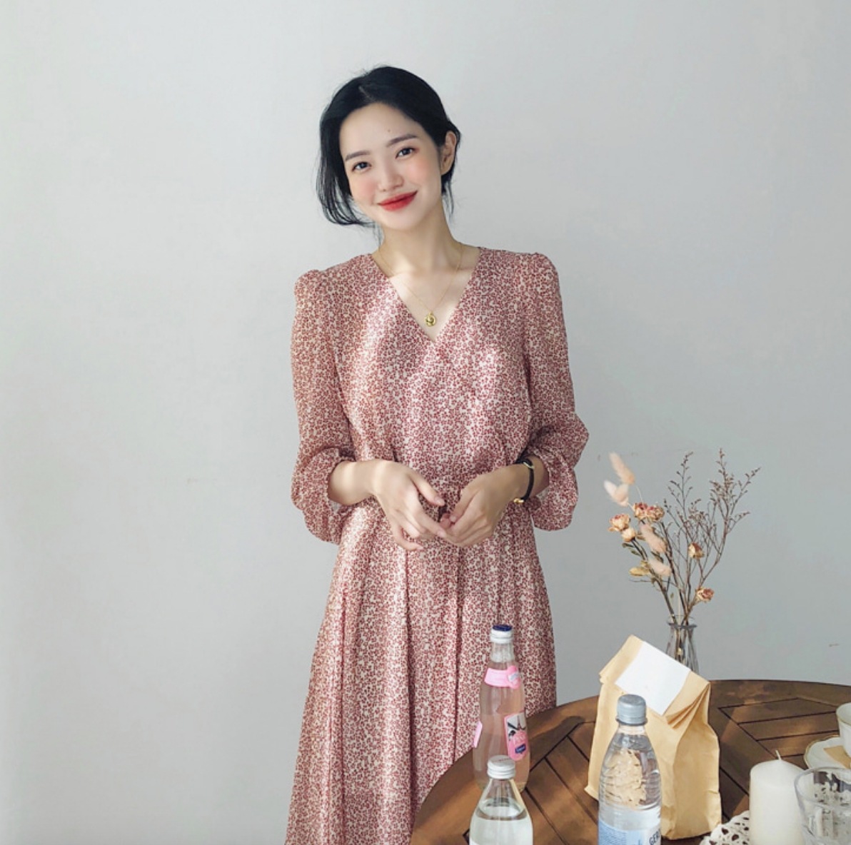 ワンピース デート ロング ロング丈 袖あり 長袖 Vネック かわいい 大人可愛い きれいめ シンプル カジュアル 大人 上品 おしゃれ お洒落 主役級 存在感 春 秋 10代 20代 30代