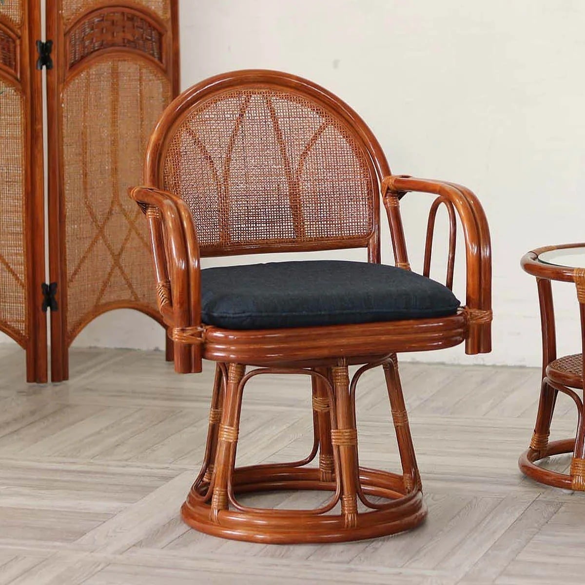 籐 回転チェア ラタン製 クッション付 座面高40cm