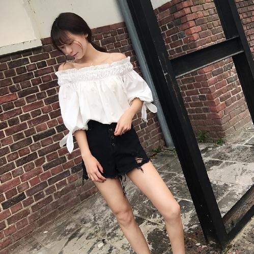 2162.リボン付 オフショルダー トップス(ホワイト)